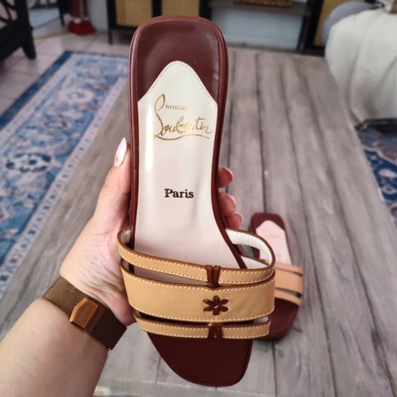 Christian Louboutin Vintage Leather Sandal in Tan/Oak Combo Euro 37 - Picture 10 of 15